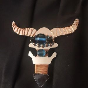 Liztech Longhorn Cattle Brooch 1989 Retired